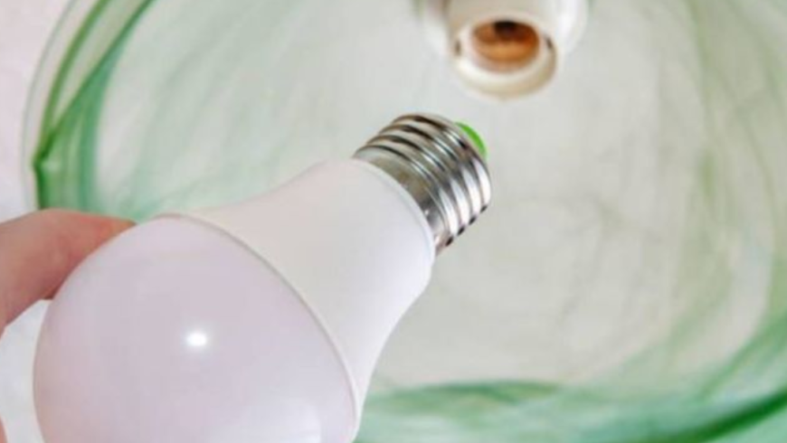 Instituições de Dracena recebem lâmpadas de LED doadas pela Neoenergia Elektro