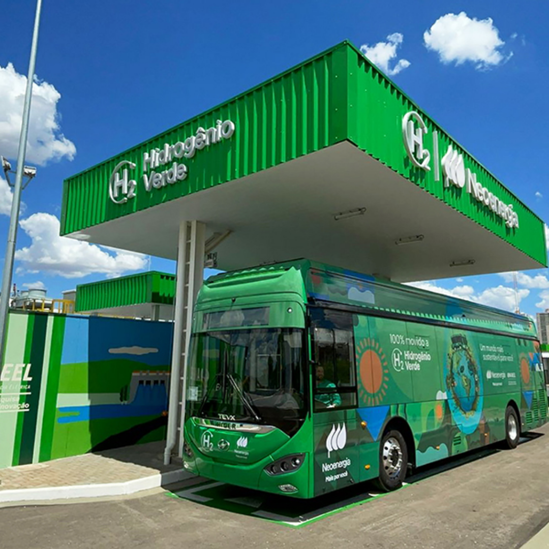 O Distrito Federal passa a contar com a primeira rota turística operada por um ônibus movido a hidrogênio verde